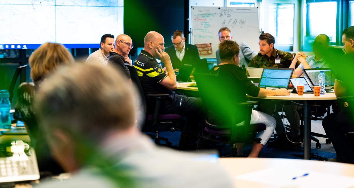 Crisisoverleg in het Regionaal Coördinatie Centrum